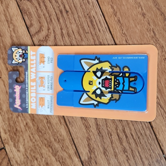 NEW Sanrio Aggretsuko 3-in-1 Universal Mobile Wallet - Picture 2 of 5